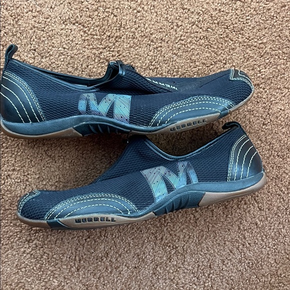 Merrell Black Athletic Shoes - Picture 2 of 4